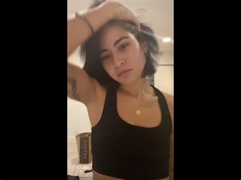 kyliemaelyn ‍♀️ (@shark.baee) .